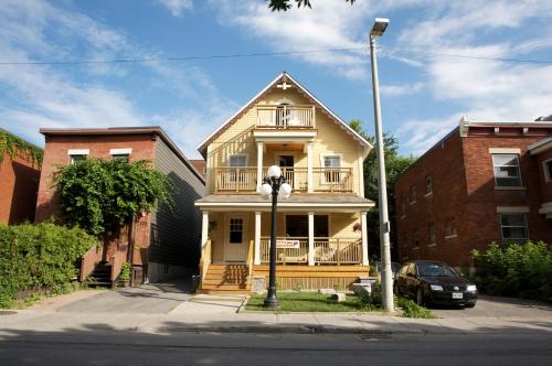 Ottawa Backpackers Inn