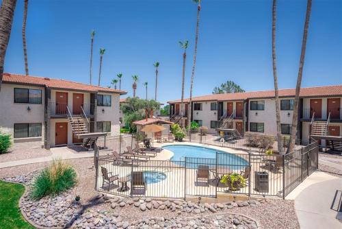 225 Fully Furnished, WiFi Included 225 Fully Furnished, WiFi Included