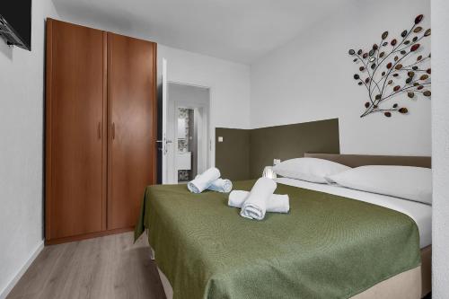 Two-Bedroom Apartment with Terrace image 10