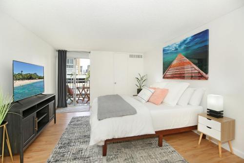 Oahu Tradewinds Plaza 601 condo