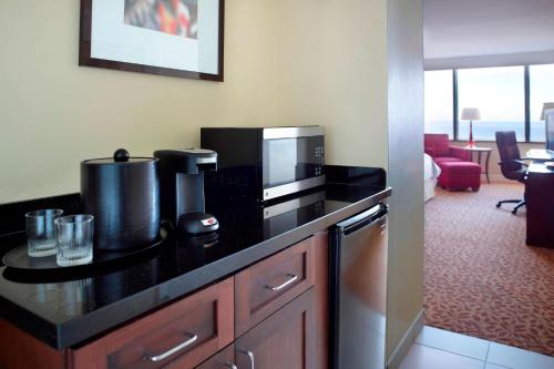 New Orleans Marriott Metairie At Lakeway - image 11