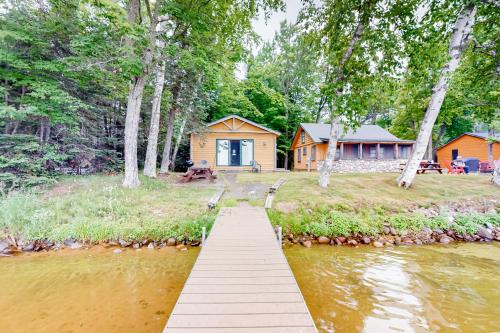 Scott's Twin Lakes Resort - Cinco Cabin