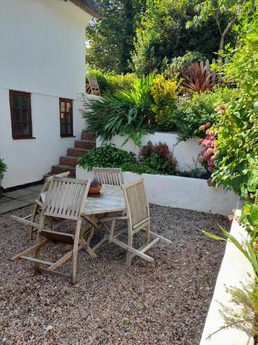 Delightful Devon Cottage in Otterton