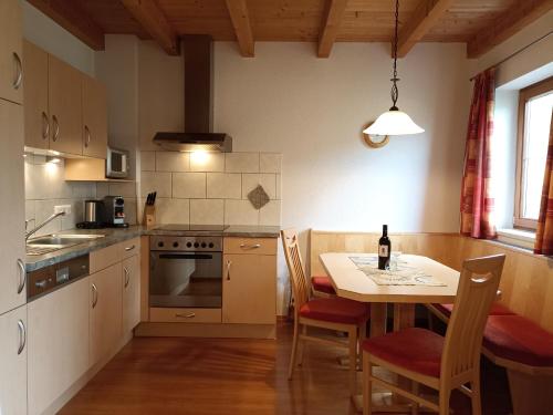 köök, Haus zur Muhle in Ried Im Oberinntal