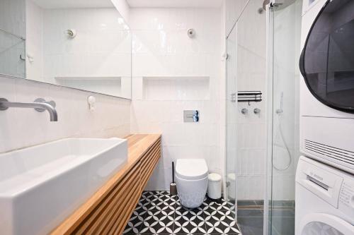 Two-Bedroom Apartment image 5
