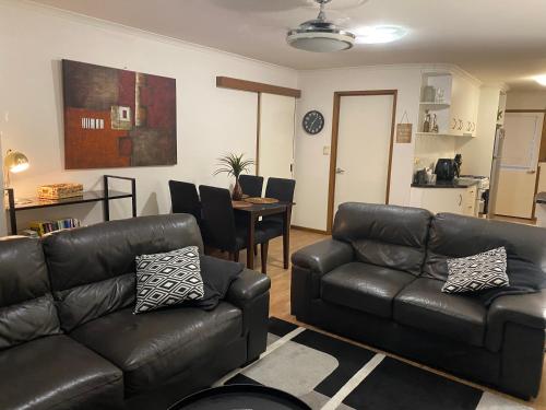 The Den on Diamond Drive - Apartment - Wodonga