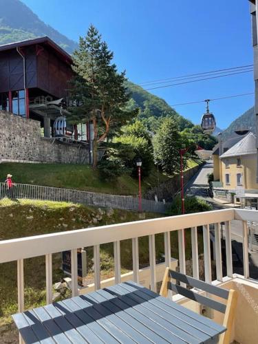 Studio Balcon Face à la Télécabine - Vue - Soleil Cauterets