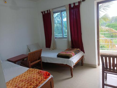 Standard Double Room image 10