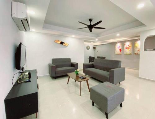 Modern Stylish Double Storey 5Room 9Pax @Icon city