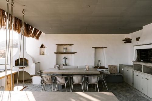 Maison Simone with private heated infinity pool & spectacular sea view