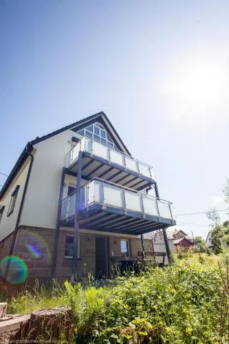 Traumferienhaus Bergblick Mittelndorf, bis zu 8 Personen, Sauna, Grill in Sebnitz, Deutschland