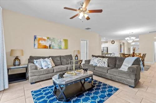 Fun In The Sun 5 Bed 5 Bath - Pool Near Disney home in Davenport, USA