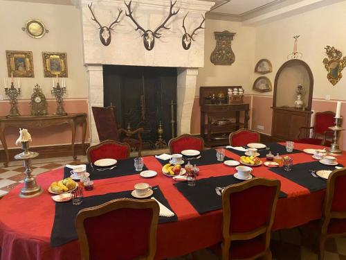 Einrichtungen, Château Saint-Chartier (Chateau Saint-Chartier) in Nohant-Vic