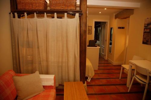 2 HABIT, SALA, TERRAZA, JARDIN, PARKING GRATiS