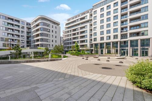 Plac Unii Gdynia Central by Lion Apartments - image 3