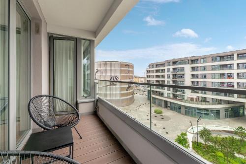 Plac Unii Gdynia Central by Lion Apartments - image 2