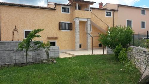  Apartment Petkid in Okreti