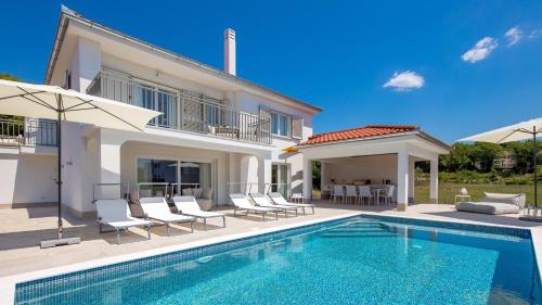 ทัศนียภาพภายนอกโรงแรม, Villa Palma in ยูติซี