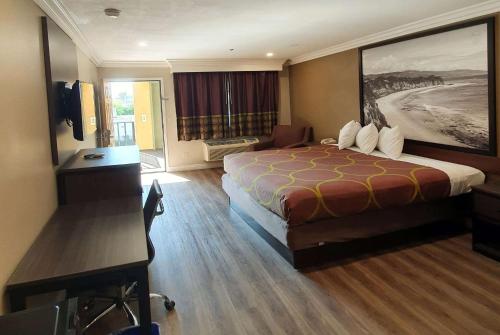 Super 8 by Wyndham Cypress Buena Park Area - image 14