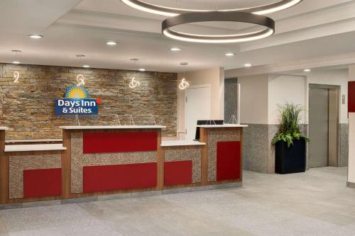 Days Inn & Suites by Wyndham Sherwood Park Edmonton