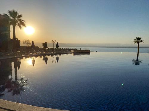 Sunset apartment in Samarah Dead Sea resort