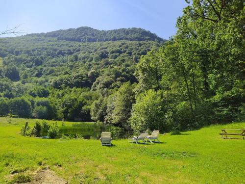 Gîte en pleine nature accès 4x4 ou à pied