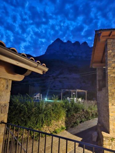 Apartamentos Bajo Peña Apartamentos Sanlorien (Apartamentos Bajo Pena Apartamentos Sanlorien) in El Pueyo De Araguas