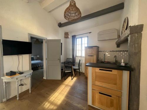 appartement a 50 m de la place aux herbes in Uzes