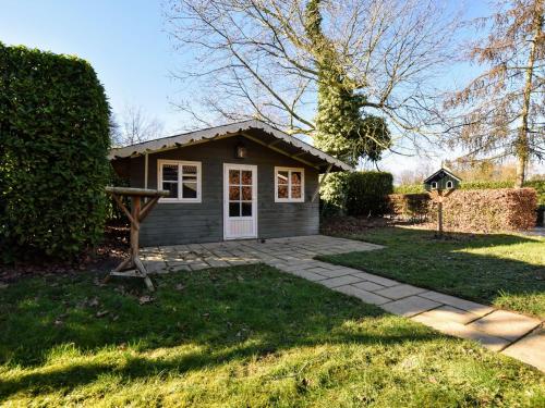 Hage, Spacious holiday home near with sauna in Garderen