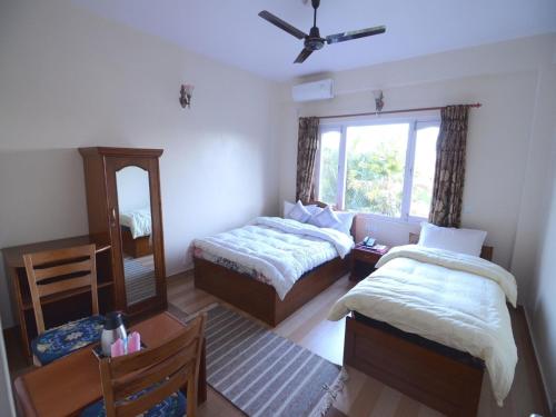 Hotel Asia Room Type - Economy Room, 2 Twin Beds