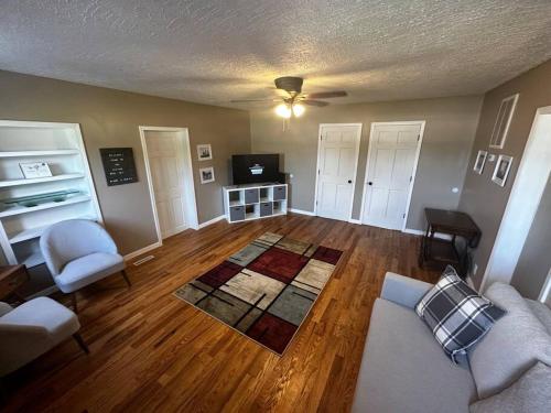 . Entire Home in Cambridge City