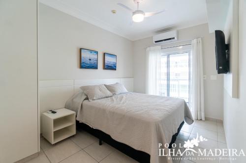 1 double bed, 2 twin beds
