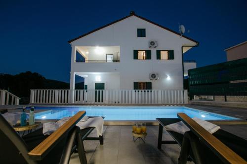 Villa Dagovi - Accommodation - Vrsine