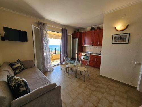 Corfu Glyfada 40 - image 11