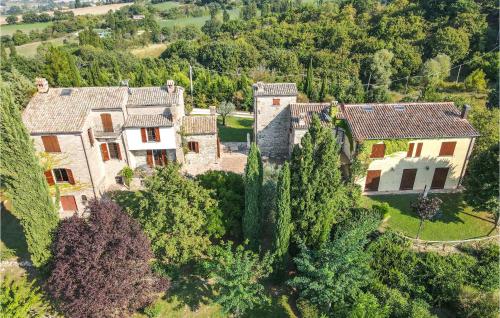 Gorgeous Home In Gualdo Tadino With Kitchen