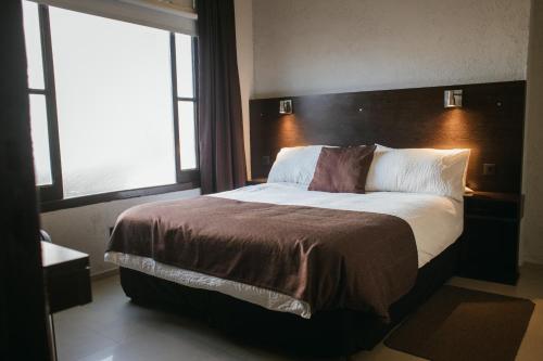 2 twin beds