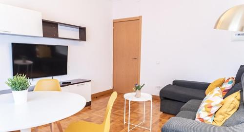 Adaptado y cómodo apartamento en Iturrama - Apartment - Pamplona