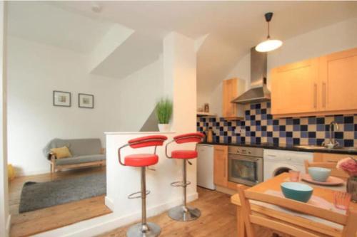 Private Apartment close to Thames River and Town - Kingston upon Thames