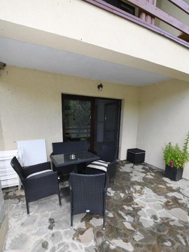 Rõdu/terrass, Casa cu Scări (Casa cu Scari) in Cornu De Jos