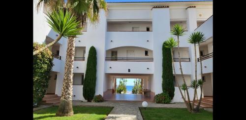 Appt dans résidence avec piscines et plage privées (Appt dans residence avec piscines et plage privees) in San Nikolao
