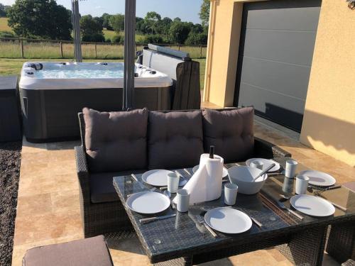 Gîte calme sans voisins, jacuzzi gîte à louer Coulmer