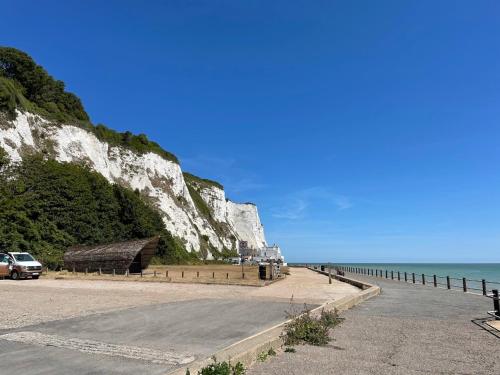 Peaceful holiday home on a park on the Kent Coast