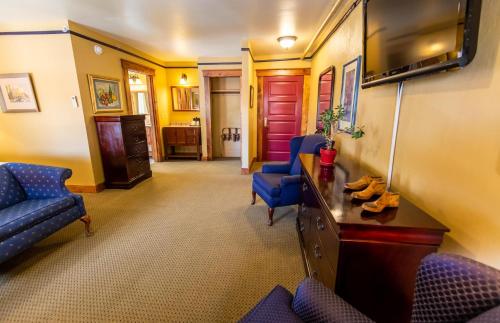 Weatherford Hotel 2