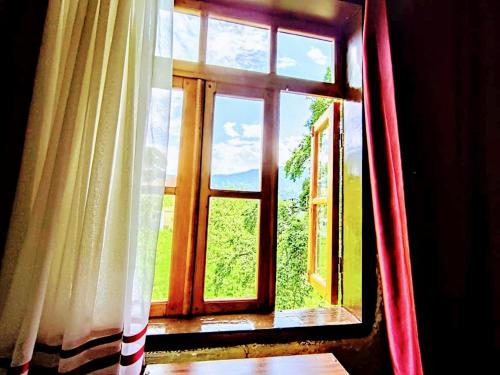 Twin Room with Mountain View