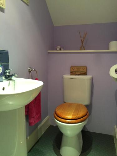 The Old Town Hall B & B - image 3