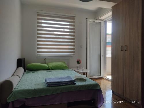 Spacious Modern Apartment with Private Parking, Skopje (foto 9)
