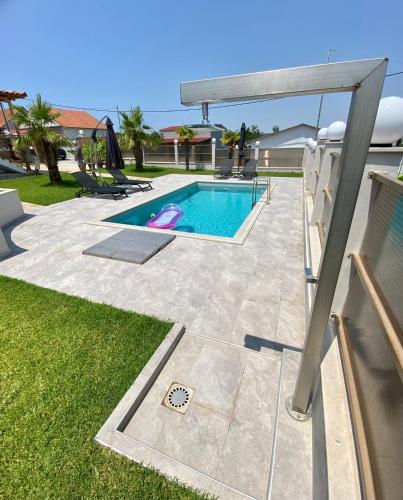 Villa Liana , private Villa with pool and garden