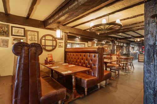 The Jamaica Inn, Bodmin, Cornwall - The Coaching Inn Group - 레스토랑