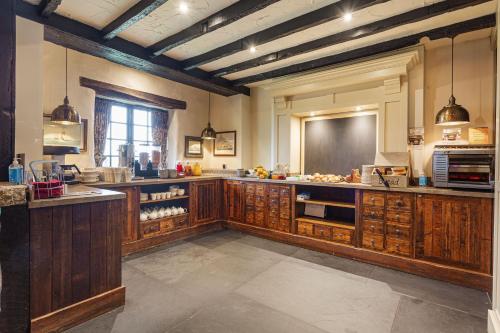 The Jamaica Inn, Bodmin, Cornwall - The Coaching Inn Group - 레스토랑
