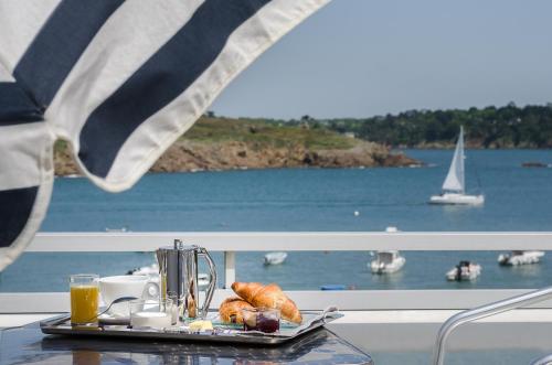 Hôtel Du Port Et De L'aven 3